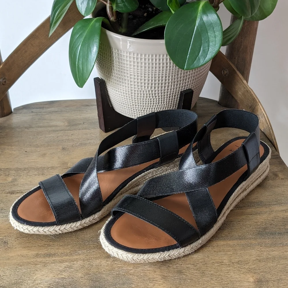 Aquatalia excellent styling